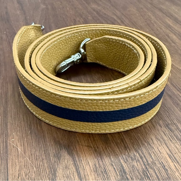Stylish Navy and Tan Bag/Camera/Cell Phone Strap. Eligible 3/$25 - Picture 5 of 6